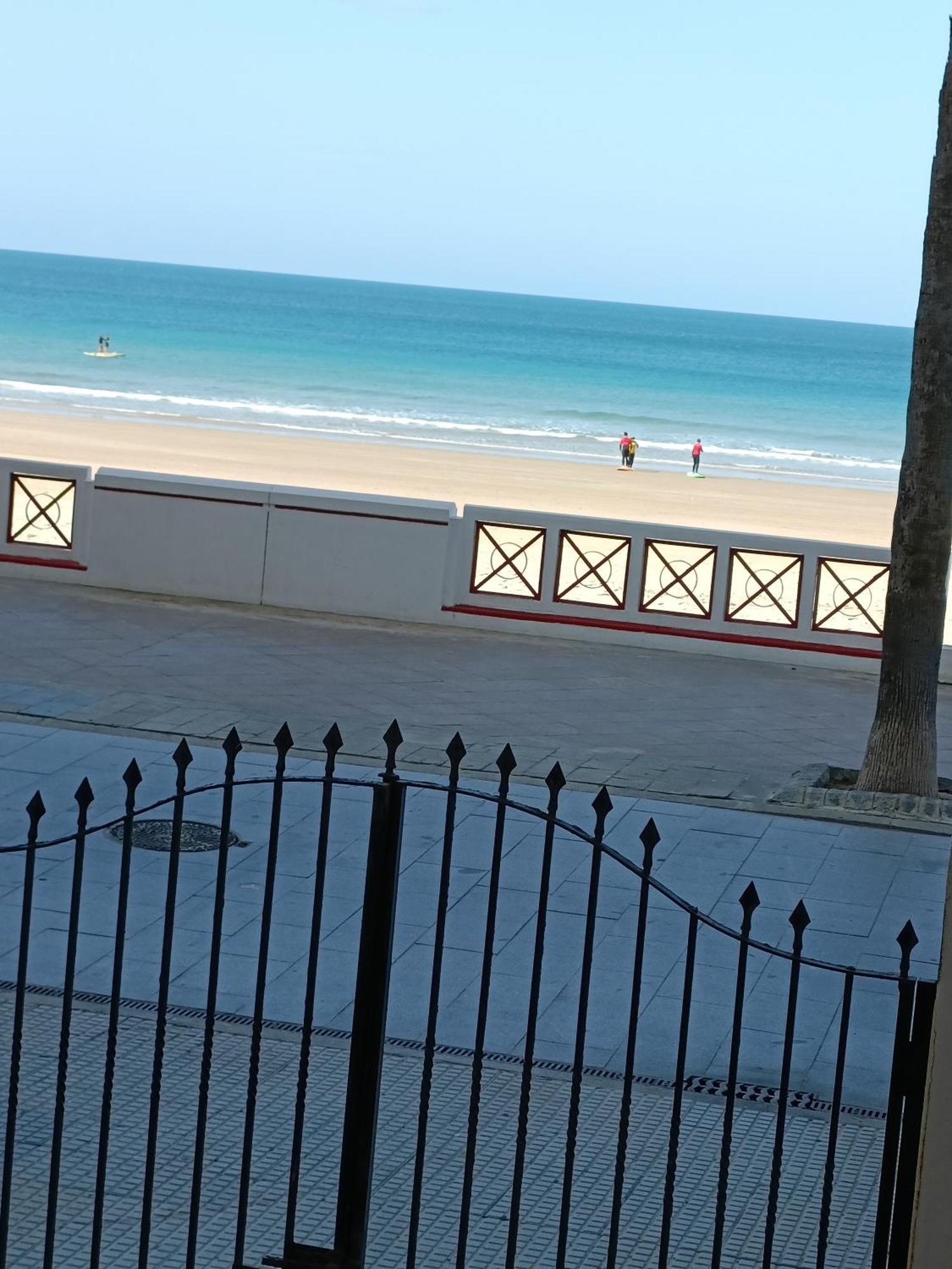 Apartamento Candari Playa en Cádiz Exterior foto